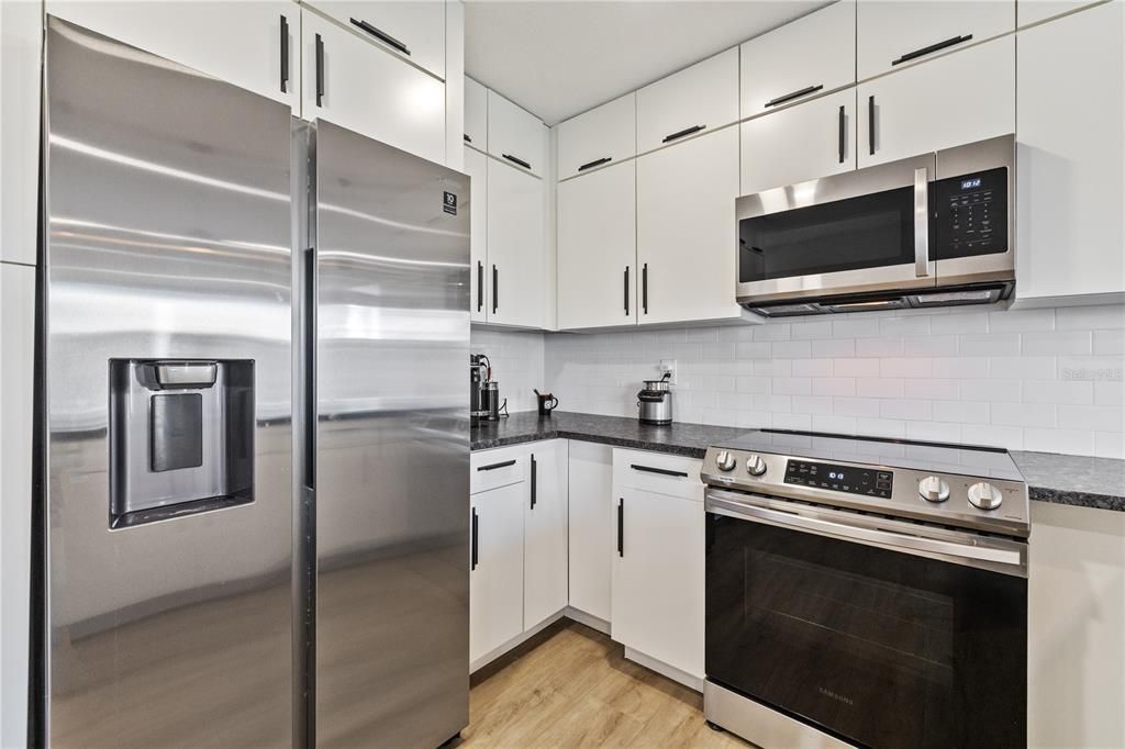 For Sale: $565,000 (0 beds, 0 baths, 1278 Square Feet)