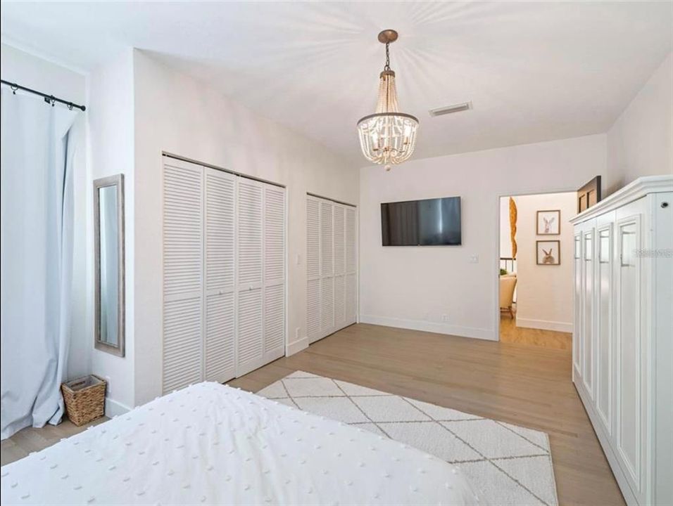 В аренду: $8,000 (4 спален, 2 ванн, 6360 Квадратных фут)