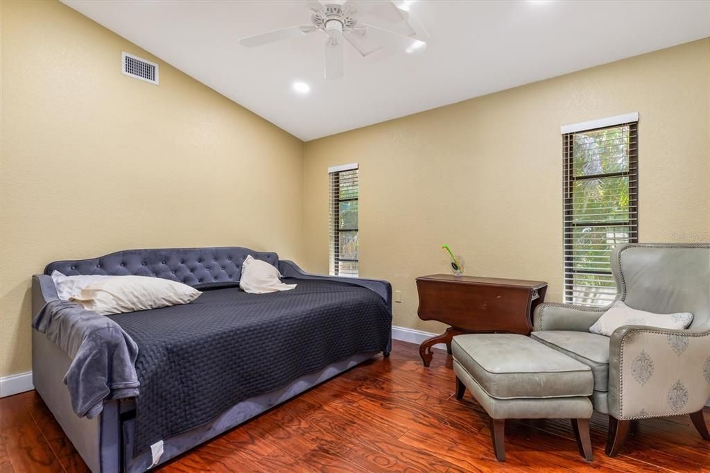 En Venta: $348,800 (3 camas, 2 baños, 1867 Pies cuadrados)