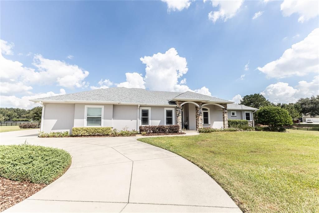 For Sale: $1,250,000 (5 beds, 4 baths, 4275 Square Feet)