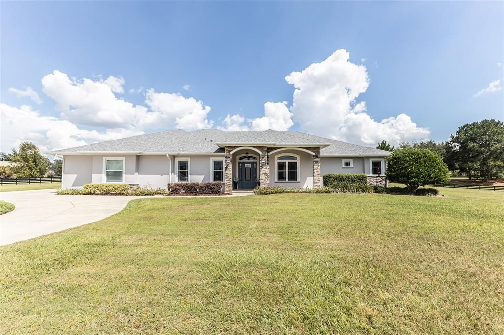 For Sale: $1,250,000 (5 beds, 4 baths, 4275 Square Feet)