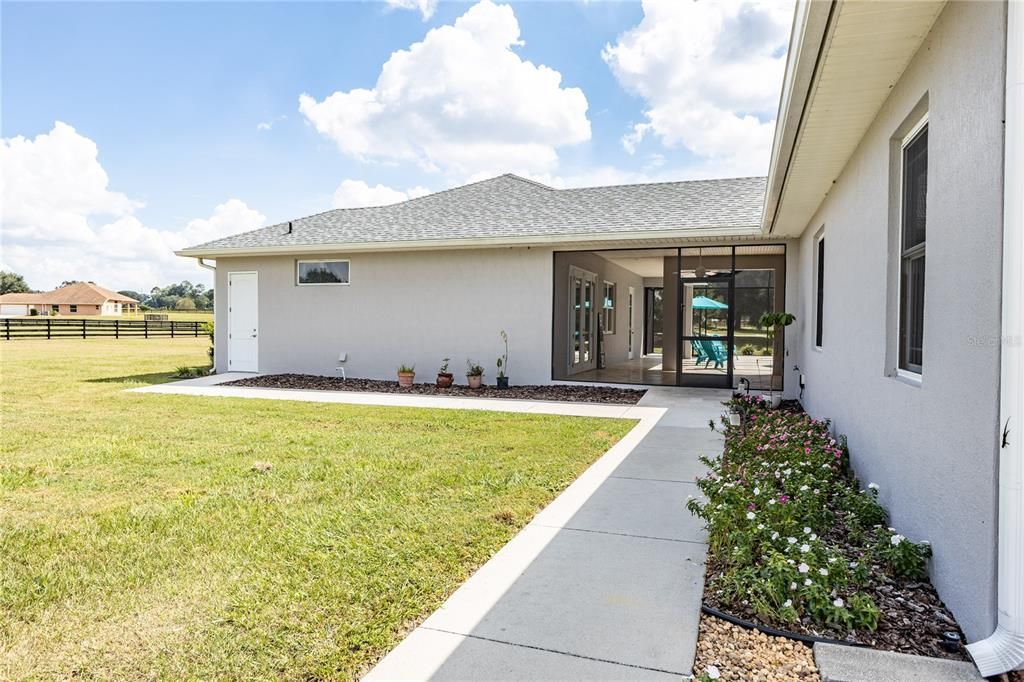 For Sale: $1,250,000 (5 beds, 4 baths, 4275 Square Feet)