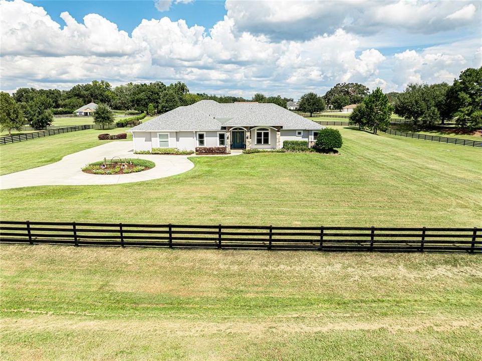 For Sale: $1,250,000 (5 beds, 4 baths, 4275 Square Feet)