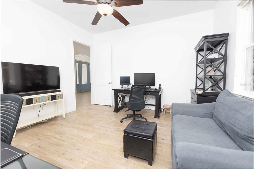 For Sale: $1,250,000 (5 beds, 4 baths, 4275 Square Feet)