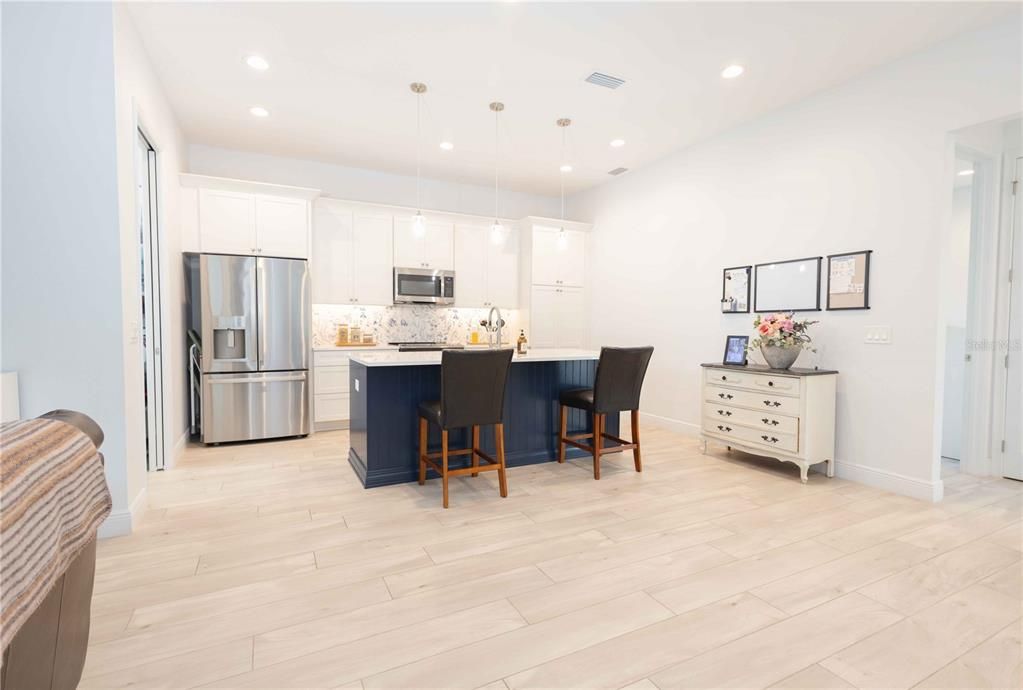 For Sale: $1,250,000 (5 beds, 4 baths, 4275 Square Feet)