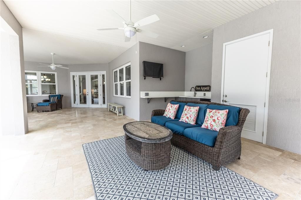 For Sale: $1,250,000 (5 beds, 4 baths, 4275 Square Feet)