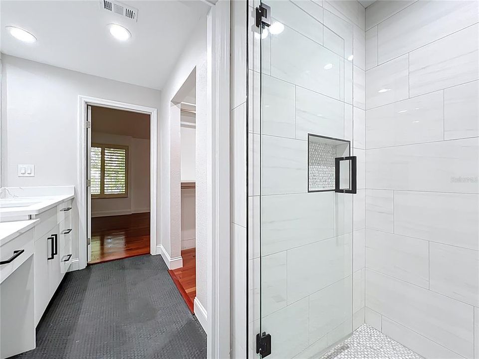 For Rent: $3,200 (2 beds, 2 baths, 1637 Square Feet)