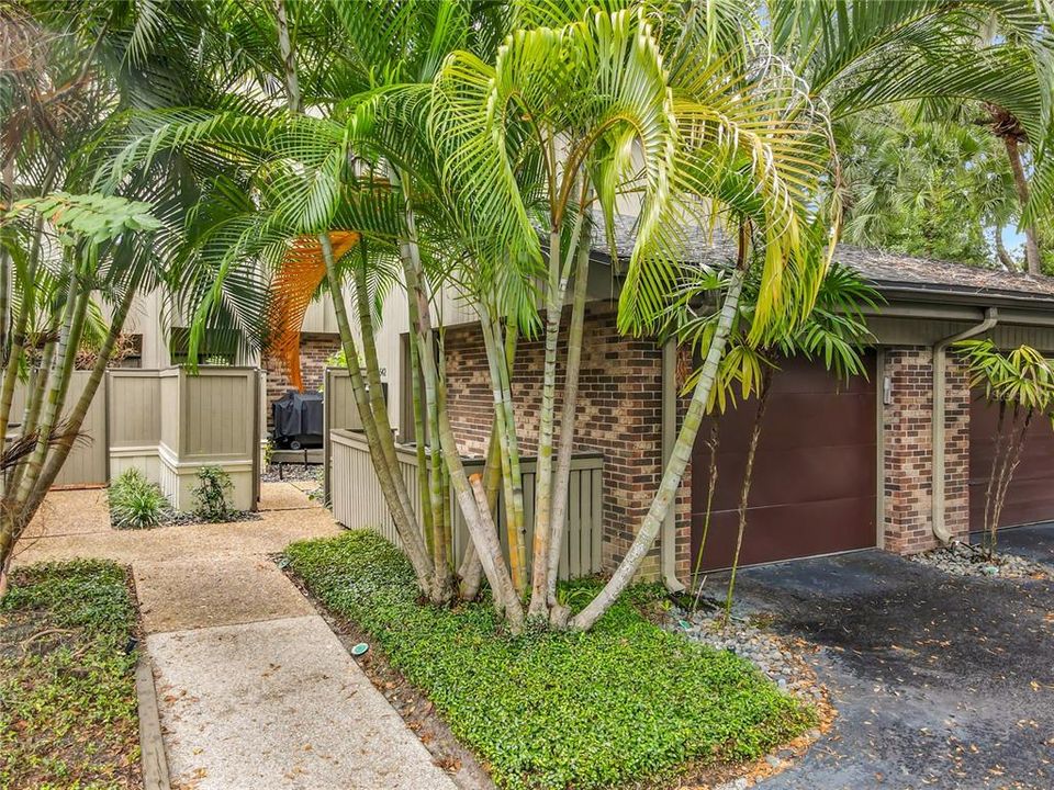 For Rent: $3,200 (2 beds, 2 baths, 1637 Square Feet)