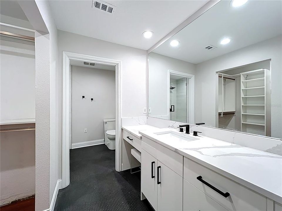 For Rent: $3,200 (2 beds, 2 baths, 1637 Square Feet)