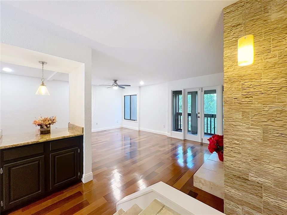 For Rent: $3,200 (2 beds, 2 baths, 1637 Square Feet)