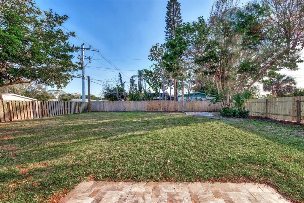 For Rent: $2,650 (3 beds, 2 baths, 1612 Square Feet)