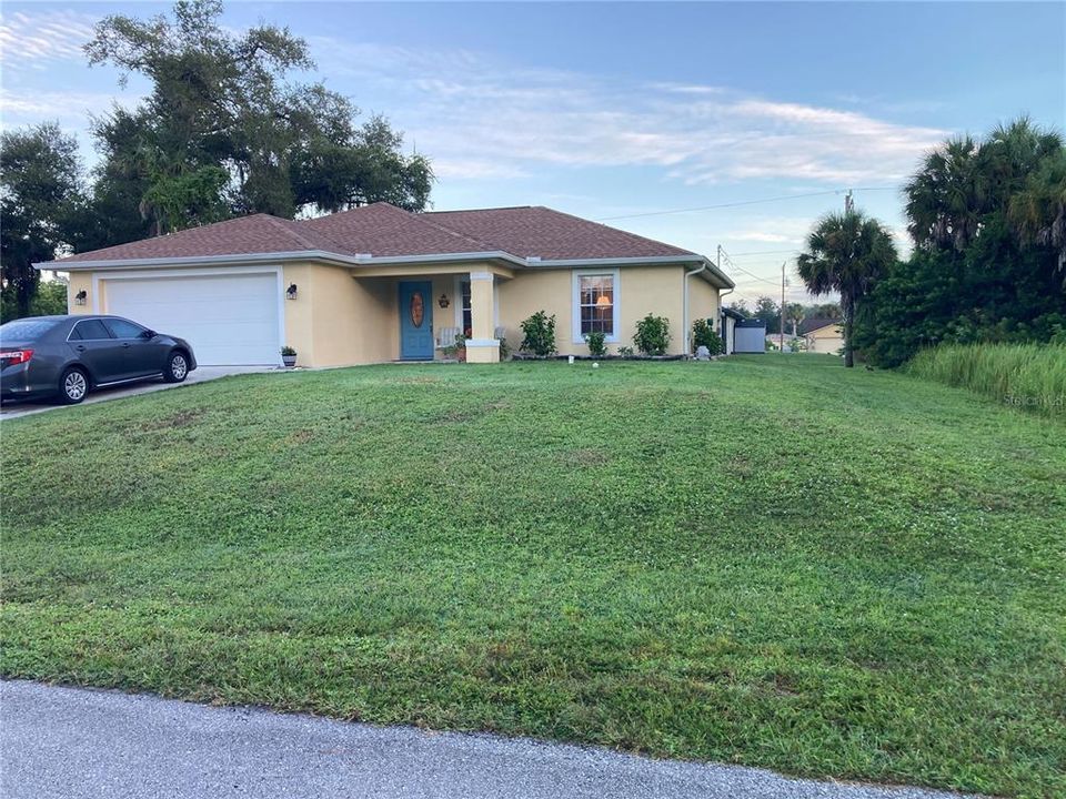 For Sale: $319,000 (3 beds, 2 baths, 1416 Square Feet)