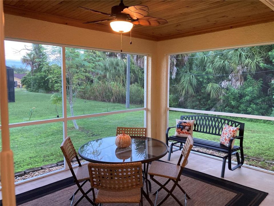 For Sale: $319,000 (3 beds, 2 baths, 1416 Square Feet)
