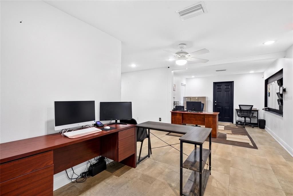 For Sale: $250,000 (0 beds, 0 baths, 984 Square Feet)