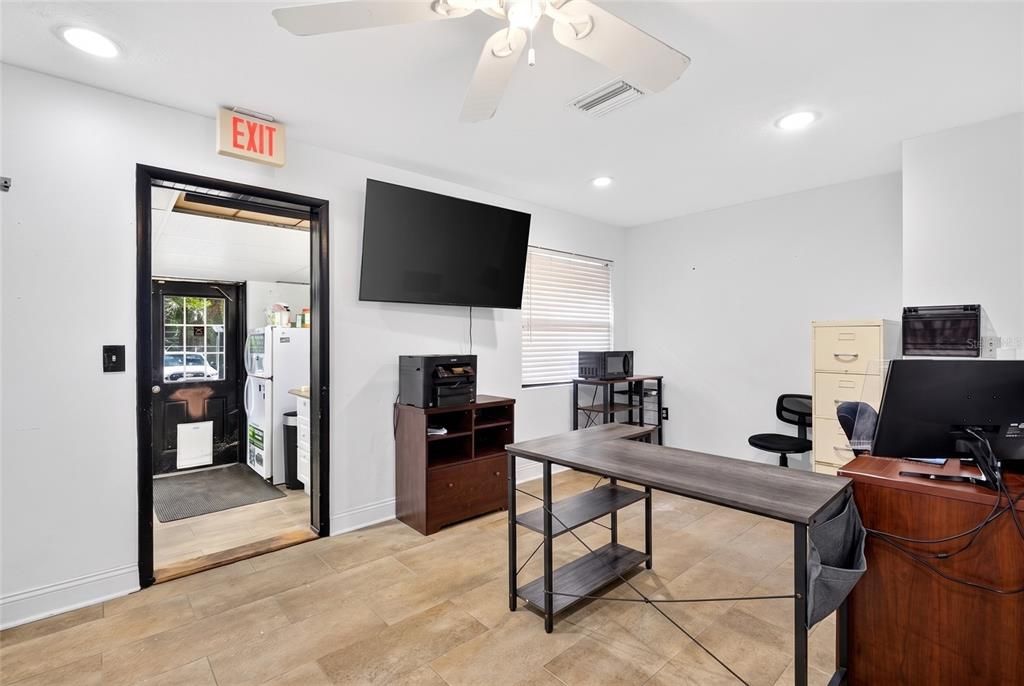 For Sale: $250,000 (0 beds, 0 baths, 984 Square Feet)