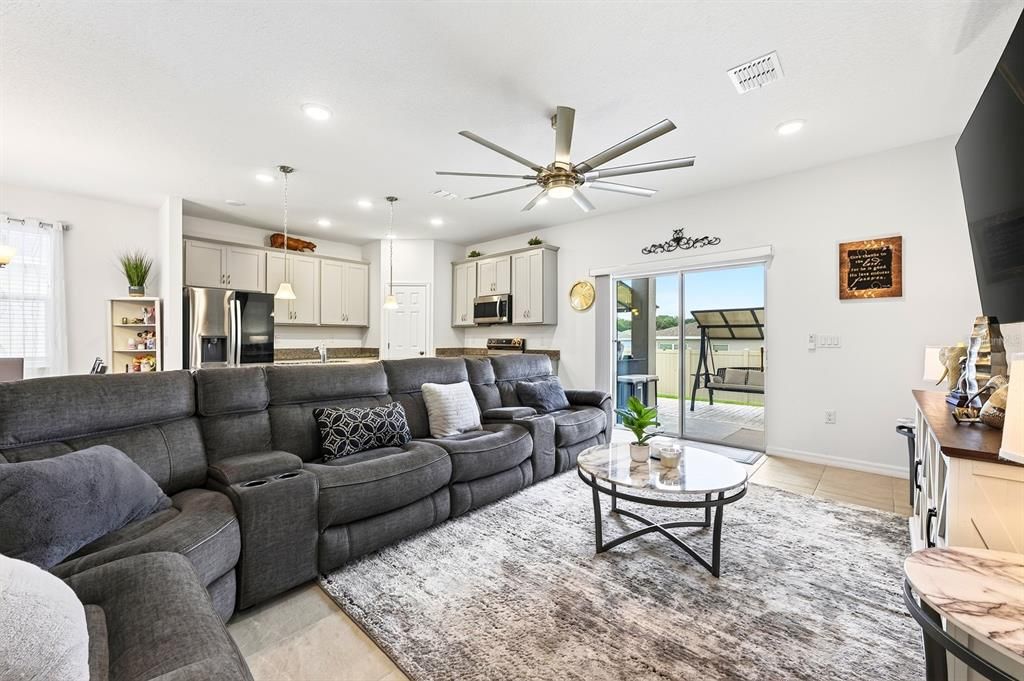 For Sale: $425,000 (4 beds, 3 baths, 2030 Square Feet)