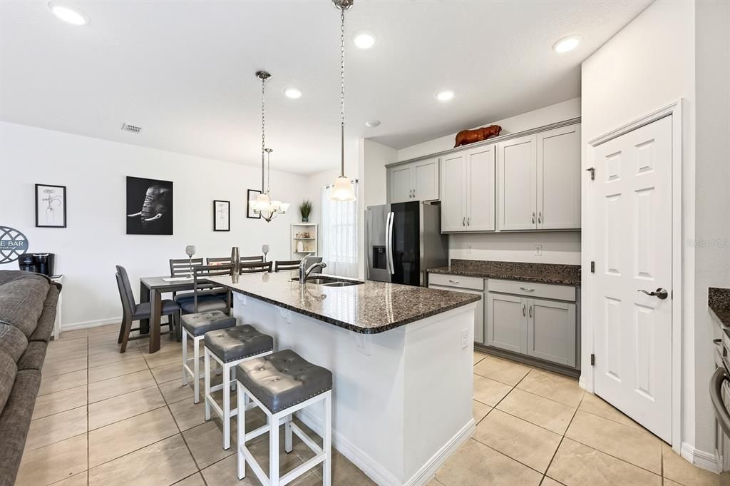 For Sale: $425,000 (4 beds, 3 baths, 2030 Square Feet)