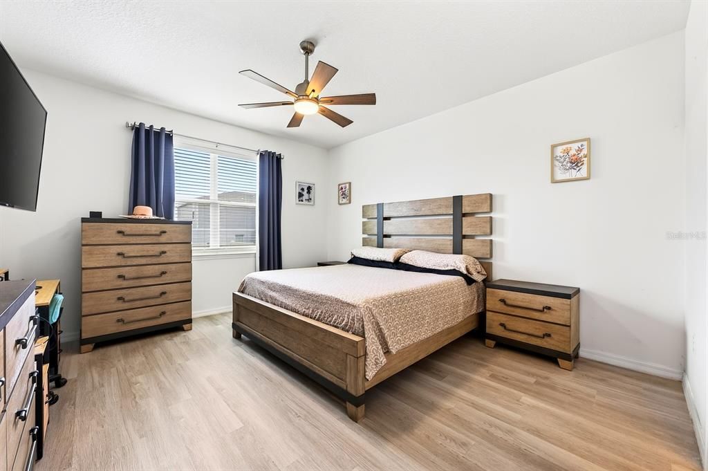 For Sale: $425,000 (4 beds, 3 baths, 2030 Square Feet)