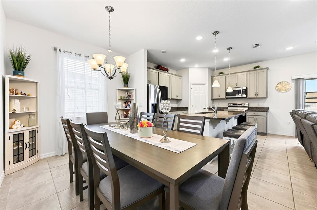 For Sale: $425,000 (4 beds, 3 baths, 2030 Square Feet)