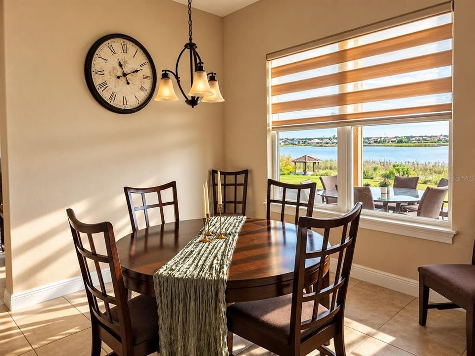For Sale: $2,400,000 (6 beds, 6 baths, 5572 Square Feet)
