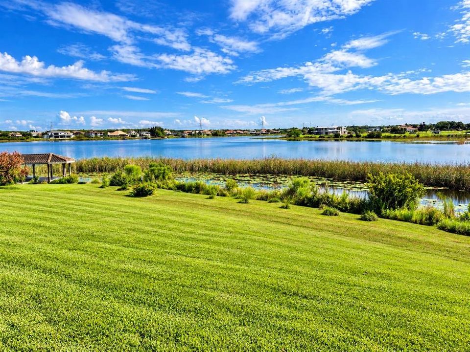 For Sale: $2,400,000 (6 beds, 6 baths, 5572 Square Feet)