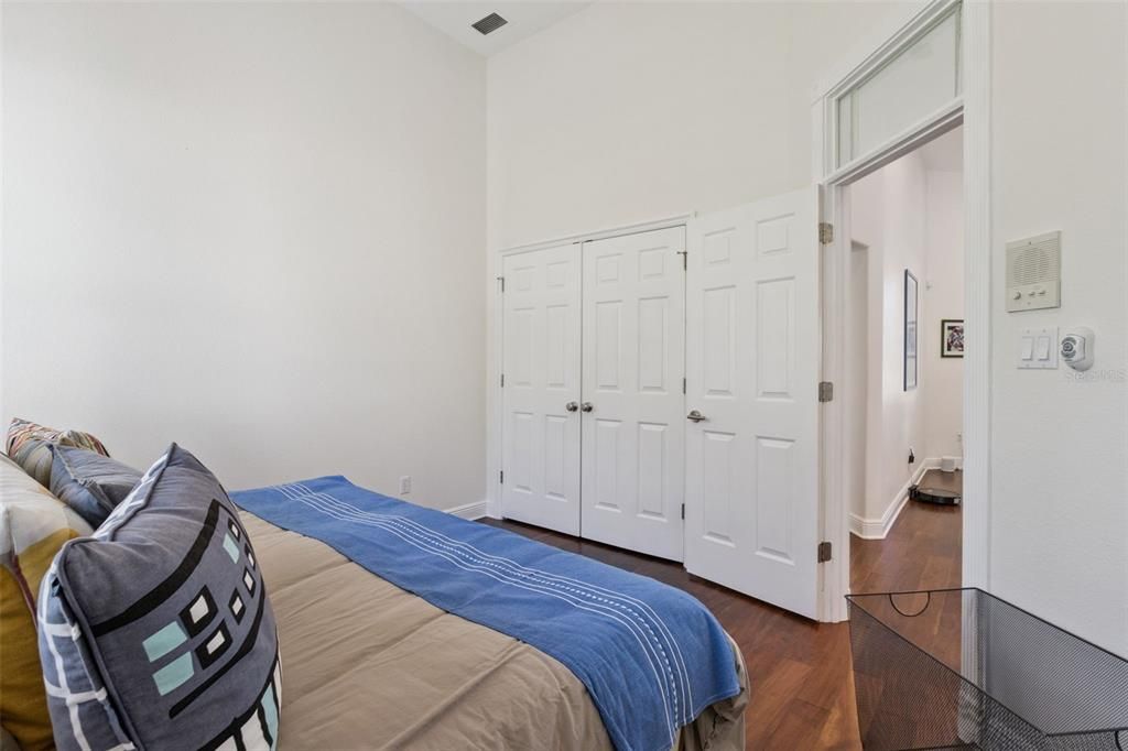 For Sale: $1,100,000 (5 beds, 4 baths, 3621 Square Feet)