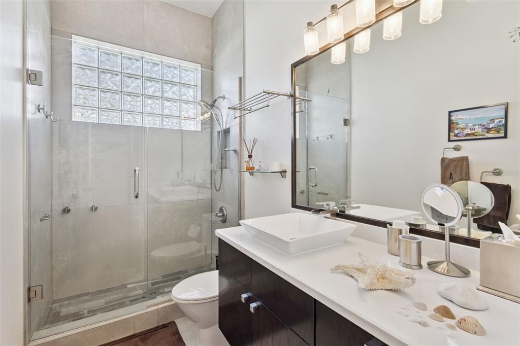 For Sale: $1,100,000 (5 beds, 4 baths, 3621 Square Feet)