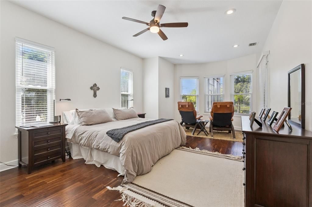 For Sale: $1,100,000 (5 beds, 4 baths, 3621 Square Feet)