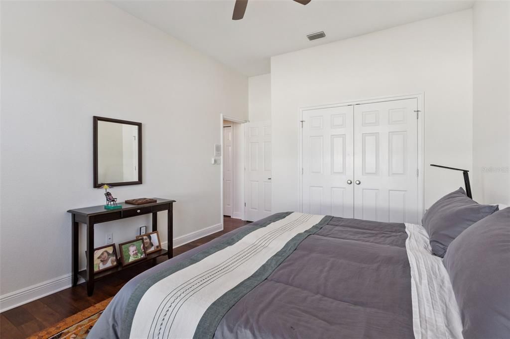 For Sale: $1,100,000 (5 beds, 4 baths, 3621 Square Feet)