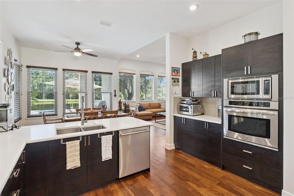 For Sale: $1,100,000 (5 beds, 4 baths, 3621 Square Feet)