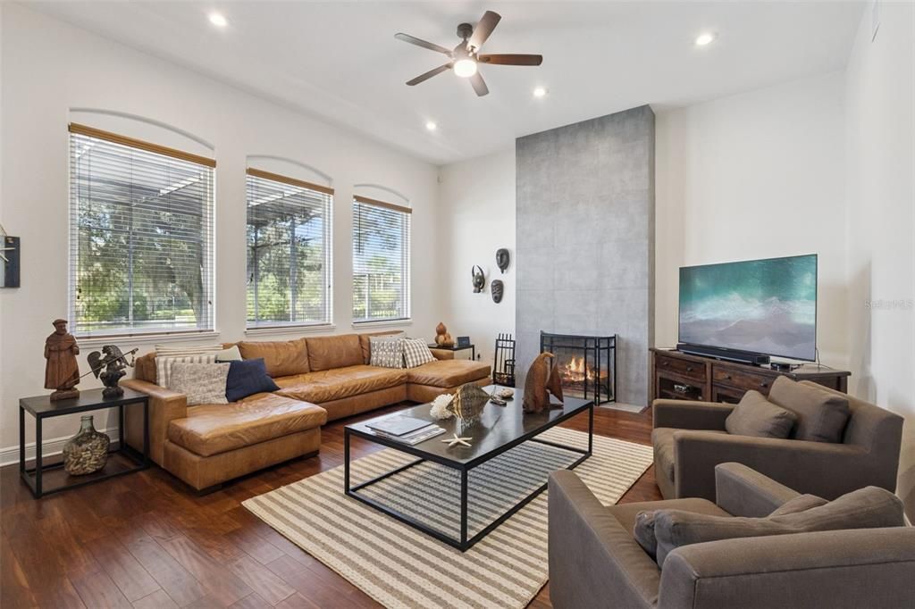 For Sale: $1,100,000 (5 beds, 4 baths, 3621 Square Feet)
