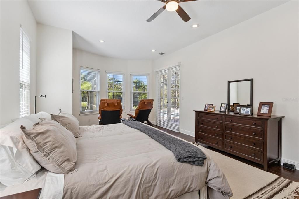 For Sale: $1,100,000 (5 beds, 4 baths, 3621 Square Feet)