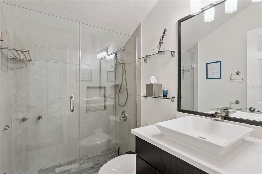 For Sale: $1,100,000 (5 beds, 4 baths, 3621 Square Feet)