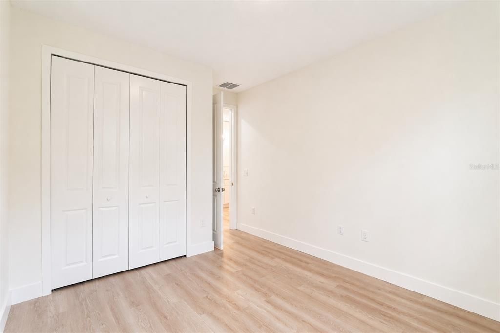 For Sale: $346,000 (4 beds, 2 baths, 1936 Square Feet)