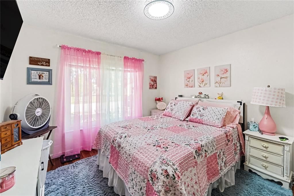 En Venta: $285,000 (2 camas, 2 baños, 1342 Pies cuadrados)