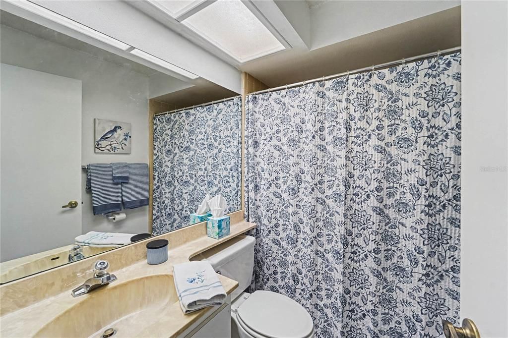 En Venta: $285,000 (2 camas, 2 baños, 1342 Pies cuadrados)