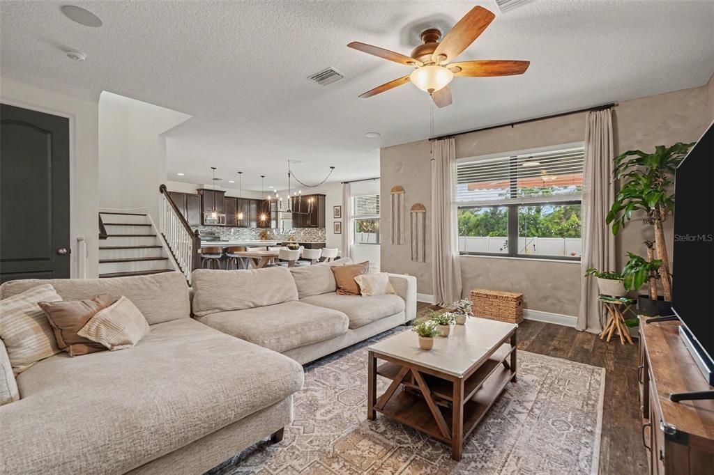 En Venta: $599,990 (4 camas, 4 baños, 3281 Pies cuadrados)