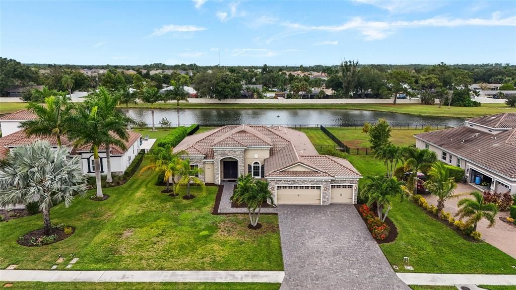 En Venta: $1,250,000 (4 camas, 4 baños, 3148 Pies cuadrados)