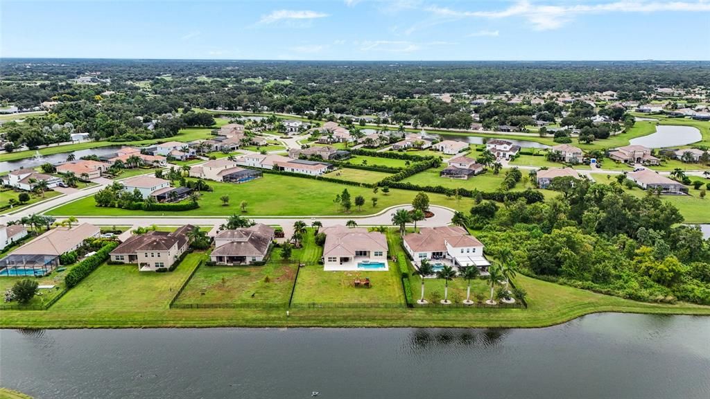 En Venta: $1,250,000 (4 camas, 4 baños, 3148 Pies cuadrados)