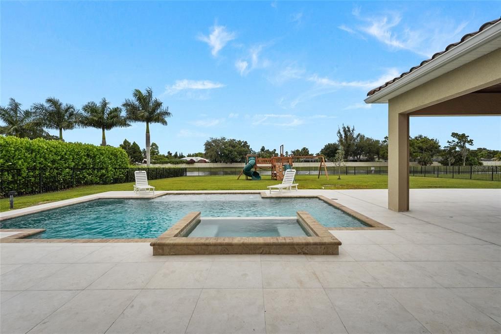 En Venta: $1,250,000 (4 camas, 4 baños, 3148 Pies cuadrados)