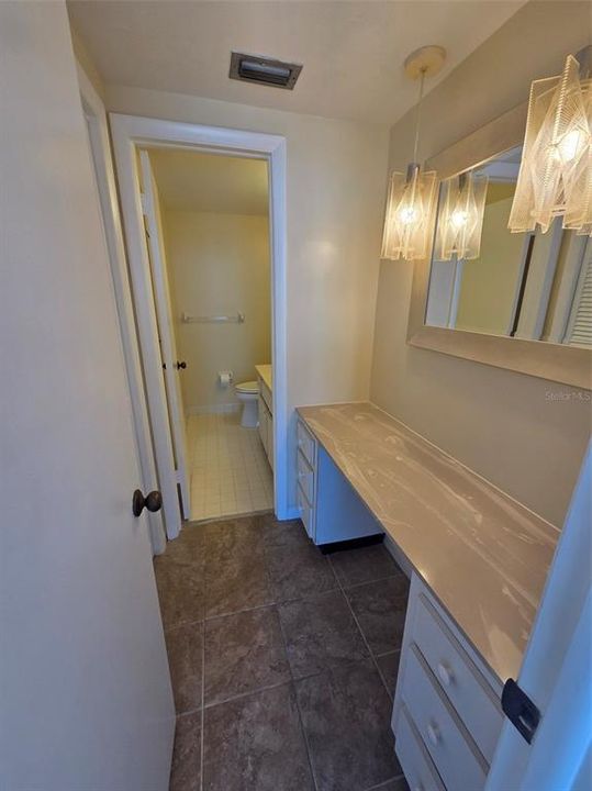 For Sale: $258,000 (2 beds, 2 baths, 1290 Square Feet)
