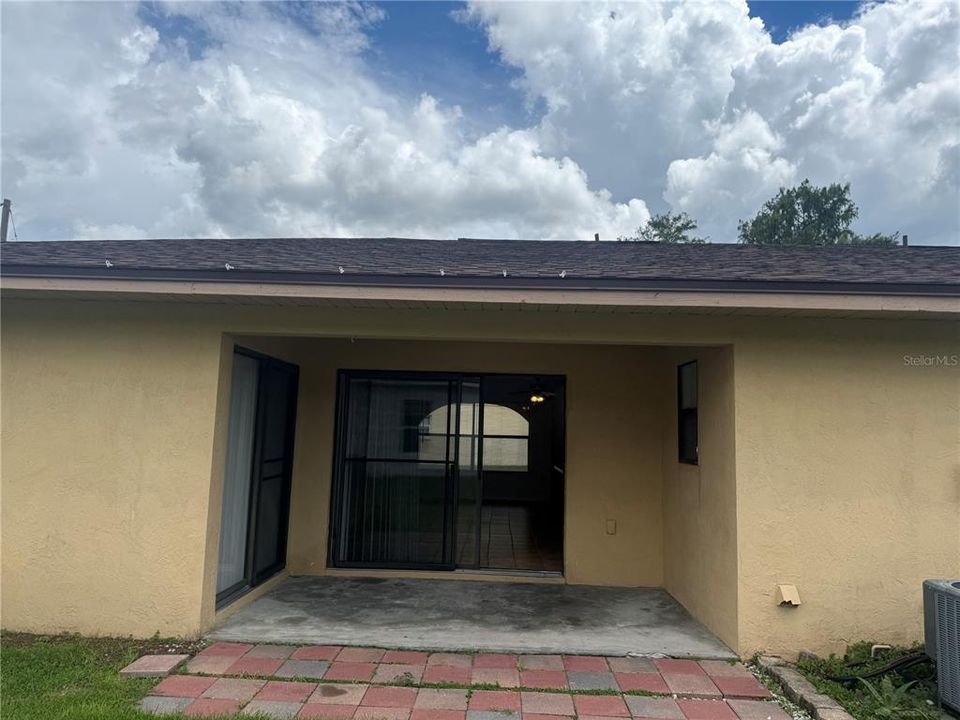 For Rent: $1,350 (2 beds, 2 baths, 1113 Square Feet)