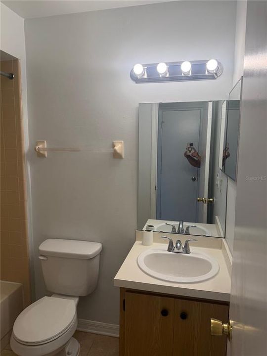 For Rent: $1,350 (2 beds, 2 baths, 1113 Square Feet)