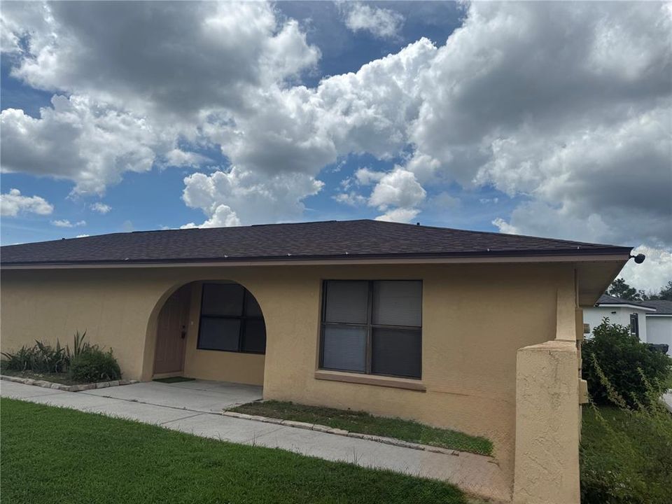 For Rent: $1,350 (2 beds, 2 baths, 1113 Square Feet)