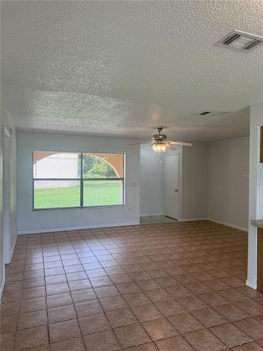 For Rent: $1,350 (2 beds, 2 baths, 1113 Square Feet)