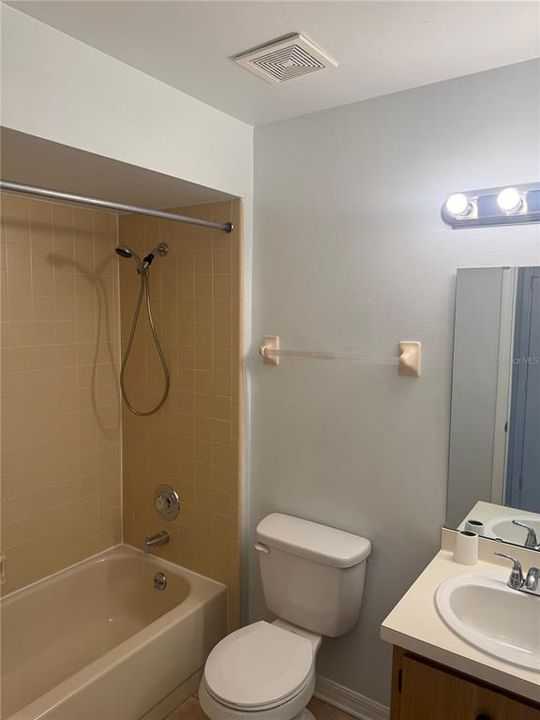 For Rent: $1,350 (2 beds, 2 baths, 1113 Square Feet)