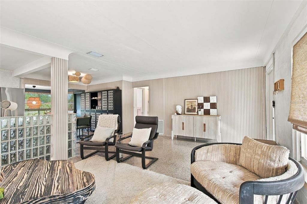 For Sale: $435,000 (3 beds, 2 baths, 1332 Square Feet)