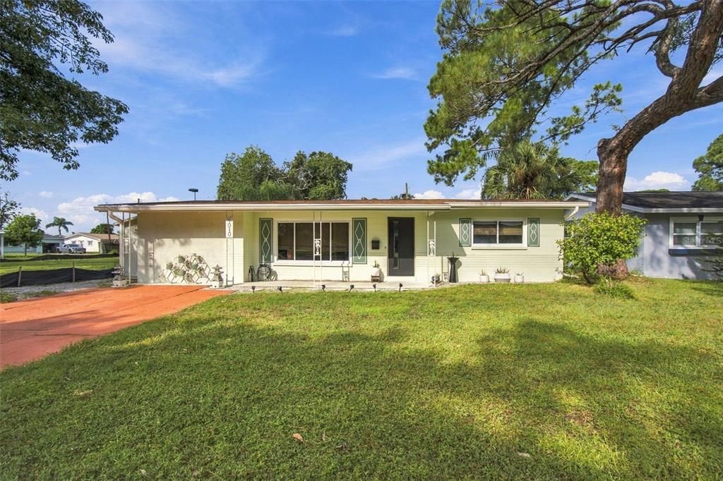 For Sale: $435,000 (3 beds, 2 baths, 1332 Square Feet)
