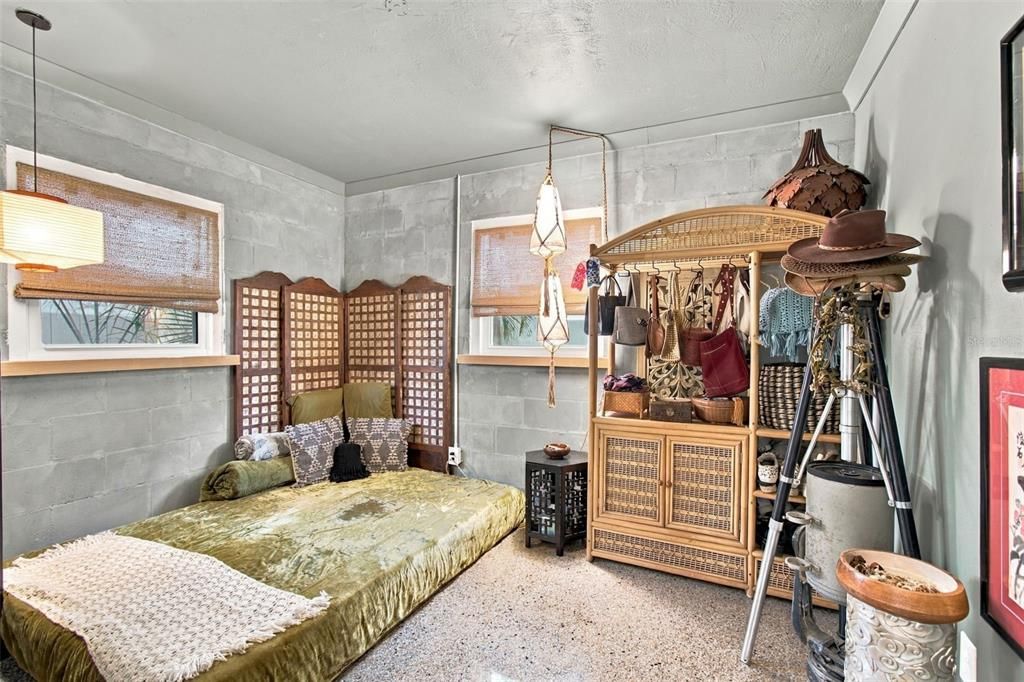 For Sale: $435,000 (3 beds, 2 baths, 1332 Square Feet)