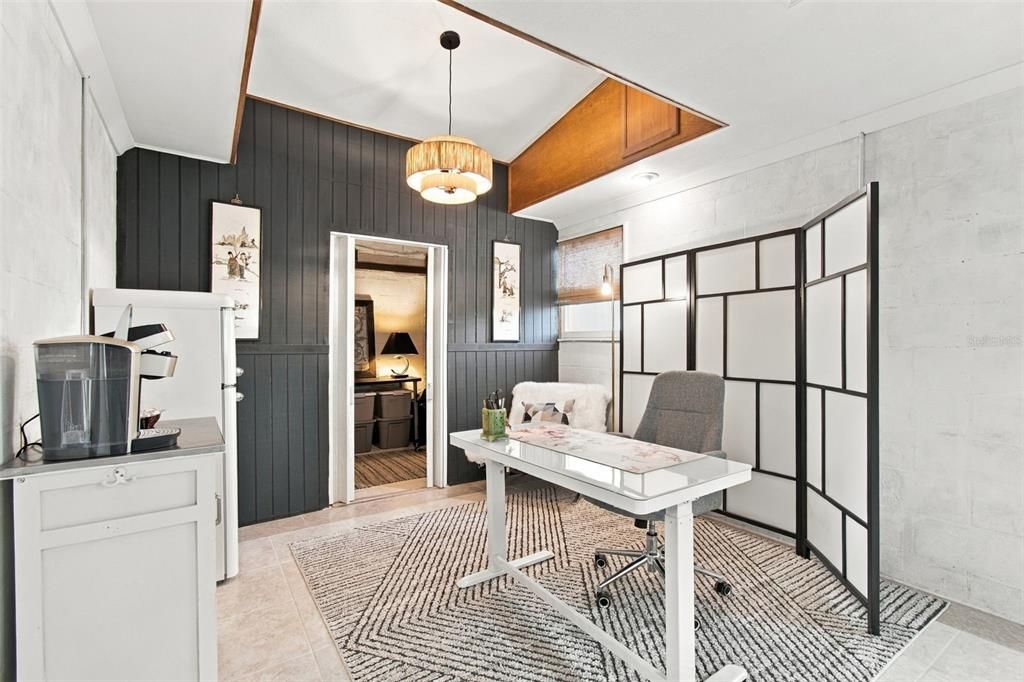 For Sale: $435,000 (3 beds, 2 baths, 1332 Square Feet)